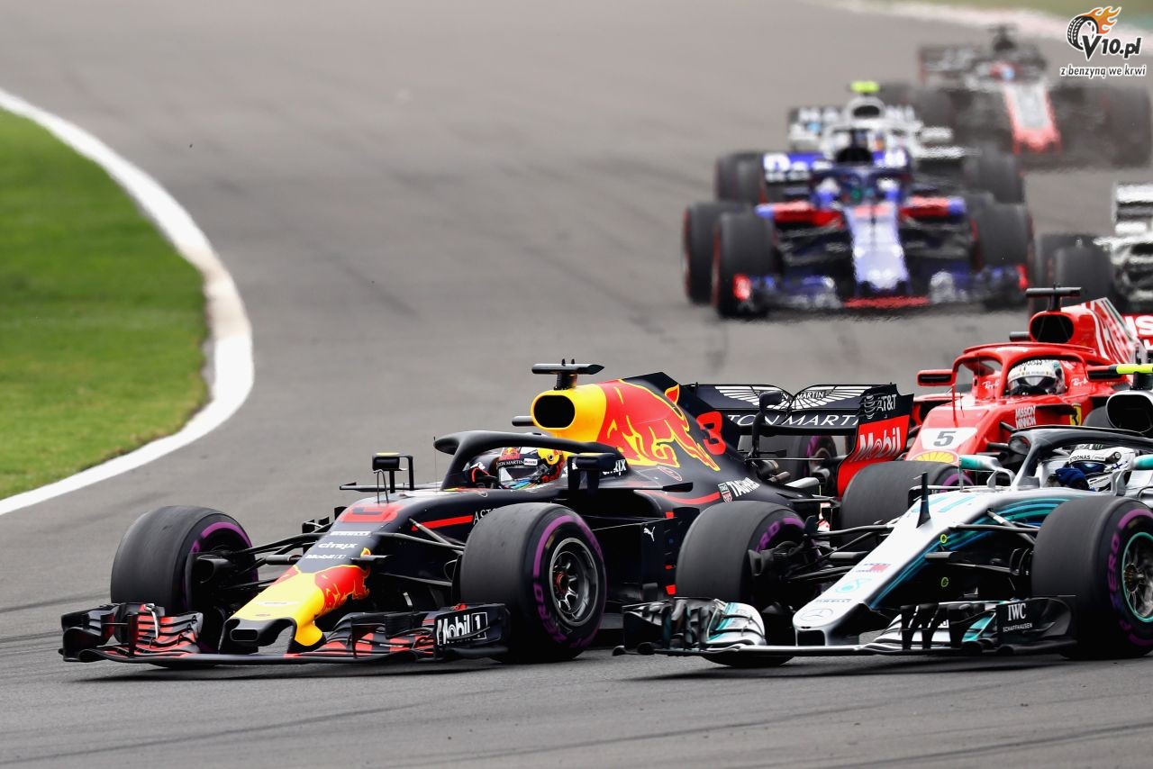 Ecclestone: Formua 1 naraa si na utrat zespow