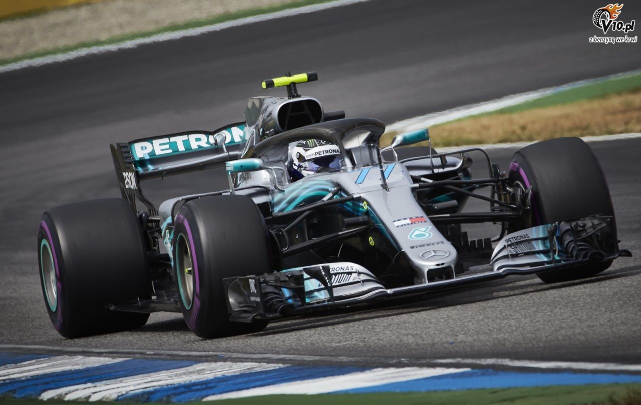 Mercedes twierdzi, e by wolniejszy od Ferrari na prostych o p sekundy