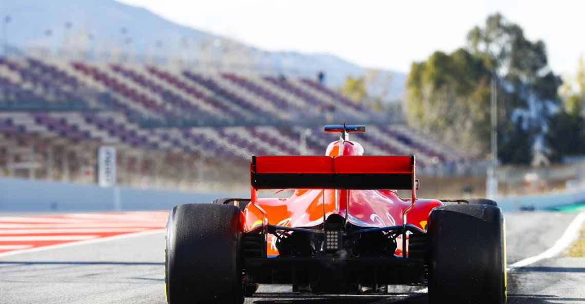 Lauda skarży się na dym z bolidu Ferrari