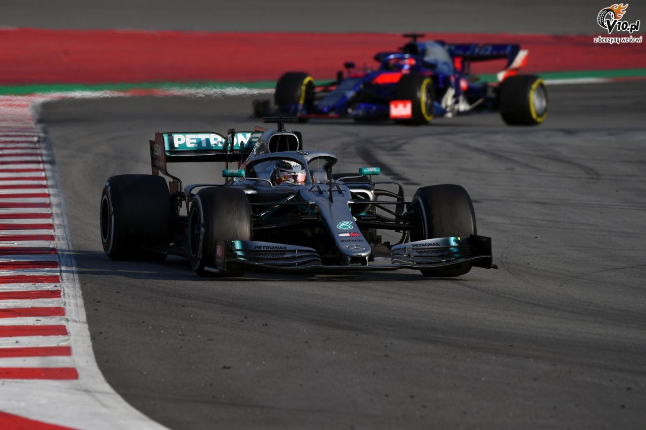 Hamilton mwi o psekundowej rnicy w F1 midzy czowk i rodkiem stawki