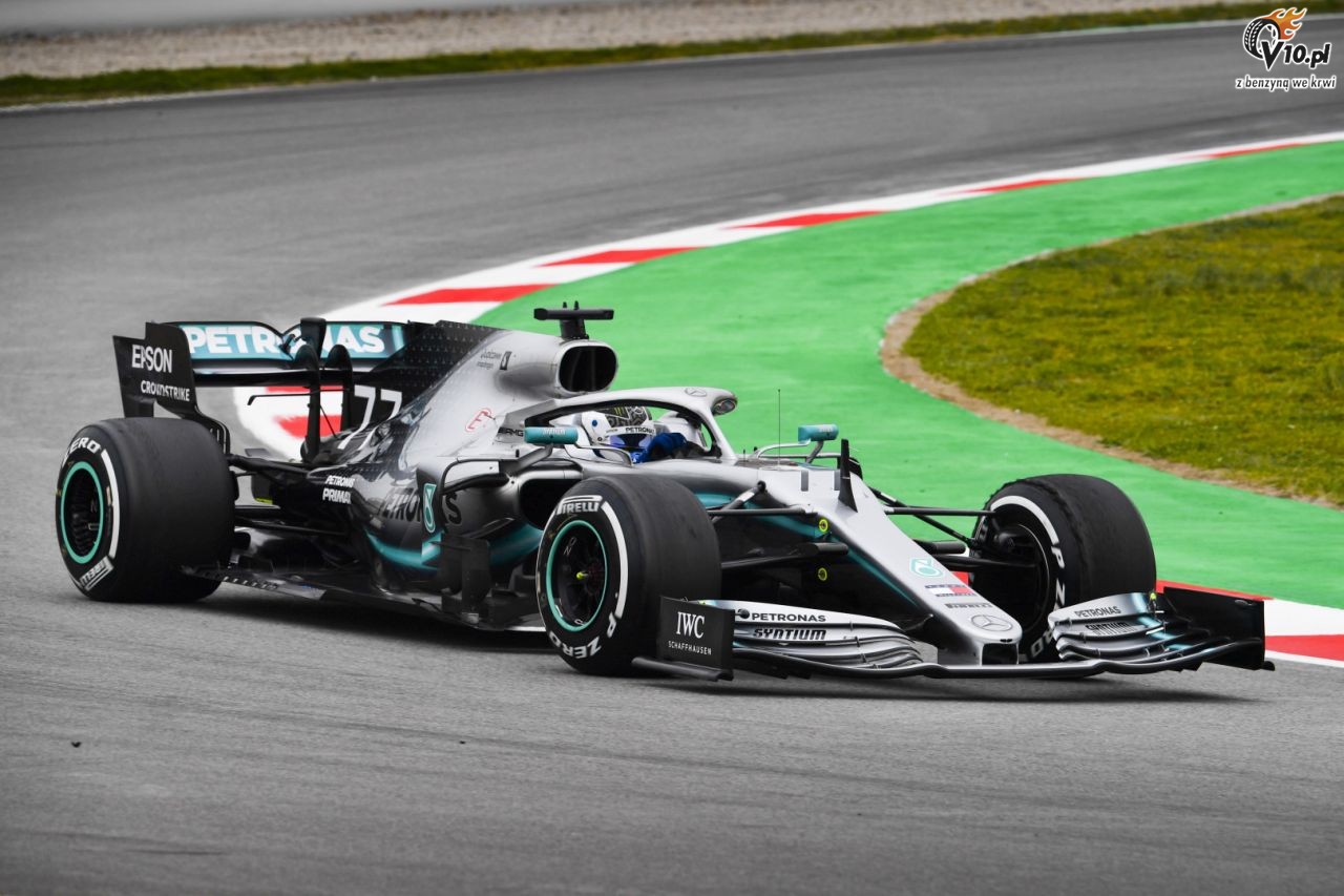 Bottas mwi o 'ogromnych problemach' z balansem nowego bolidu Mercedesa