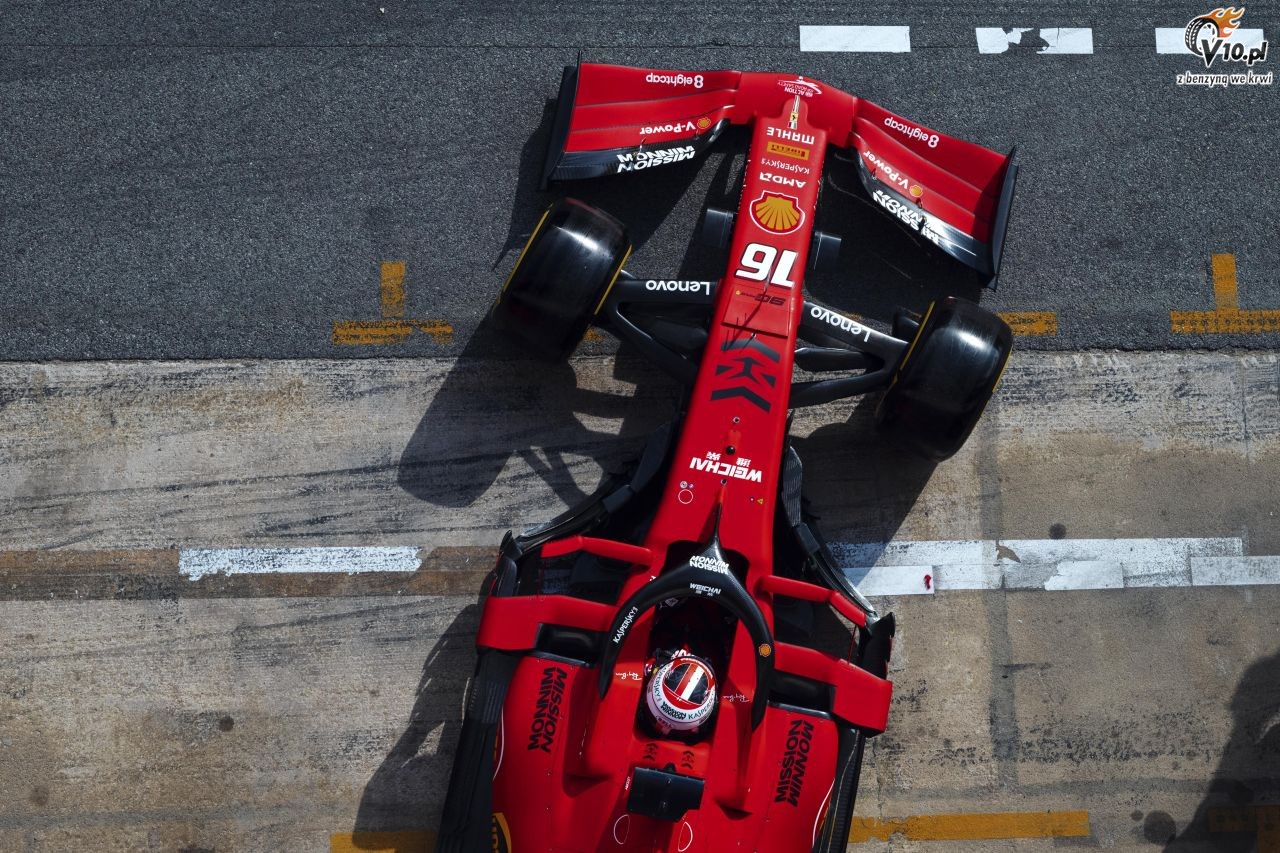 Ecclestone: Formua 1 naraa si na utrat zespow