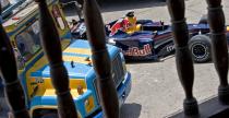 Vettel gustuje w... busach