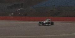 Mercedes jedzi nowym bolidem po torze Silverstone. Zobacz wideo!