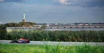 Bolid Red Bulla wstrzsn ulicami New Jersey - oficjalny klip z wypadu do USA