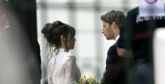 Grosjean wzi lub z pikn dziennikark Marion Jolles