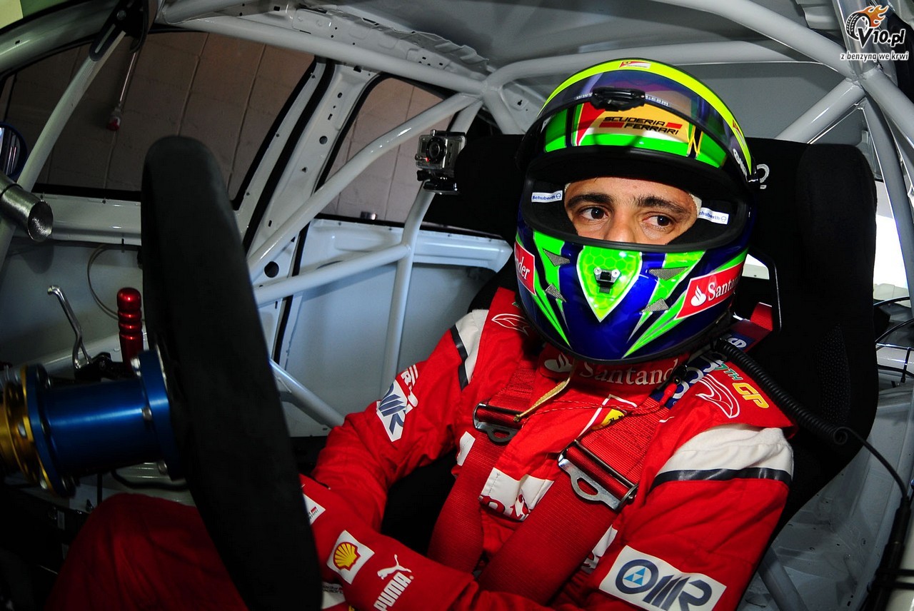 Massa niedocigniony za sterami Fiata na torze Interlagos
