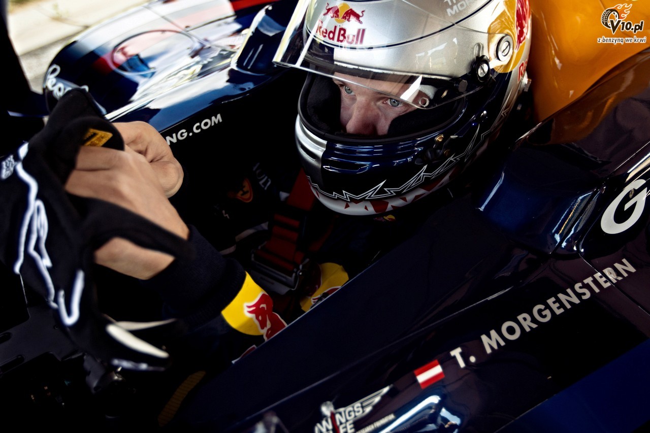 Wideo z przeja�d�ki Thomasa Morgensterna bolidem Red Bull Racing RB7