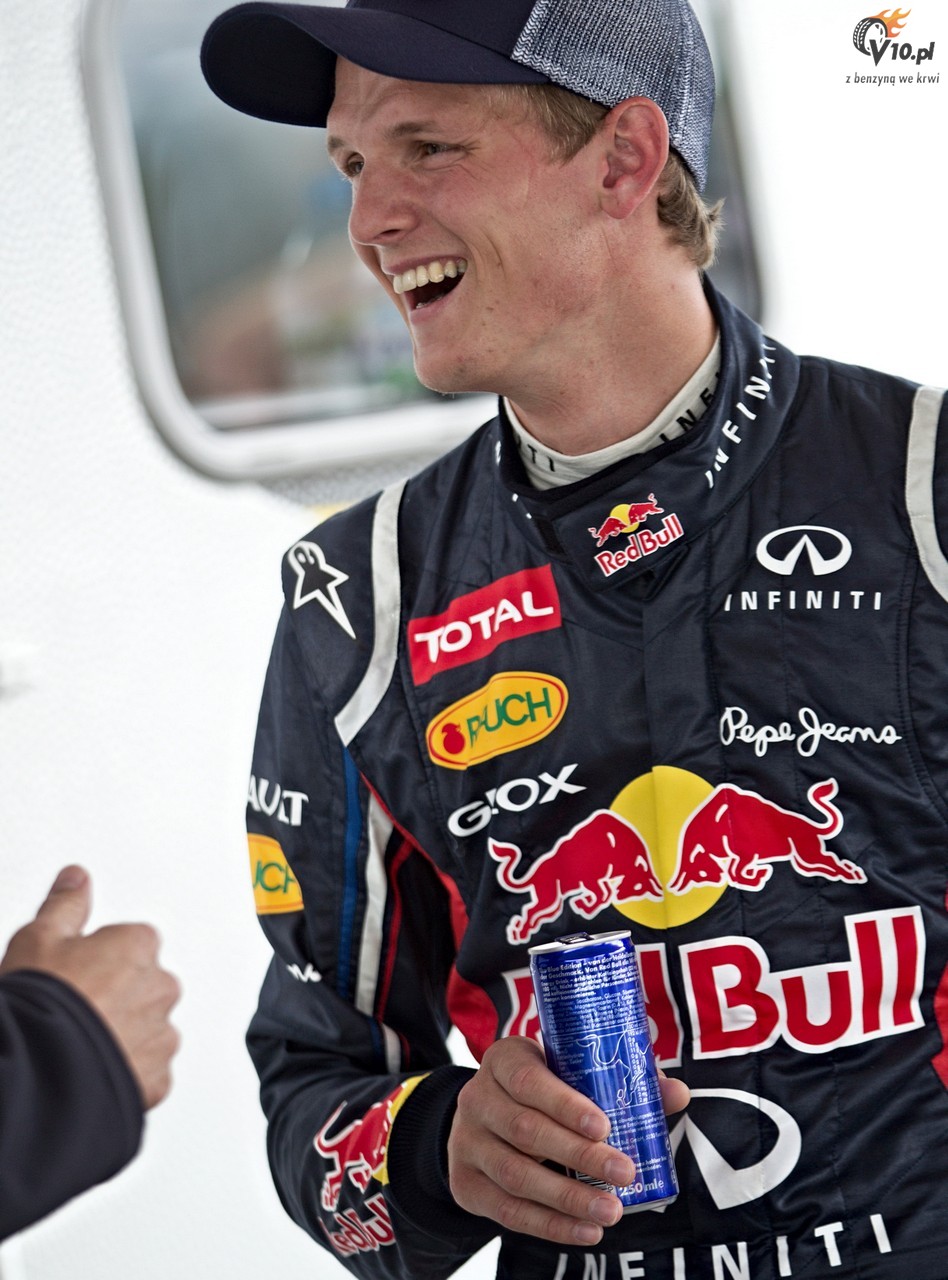 Wideo z przeja�d�ki Thomasa Morgensterna bolidem Red Bull Racing RB7