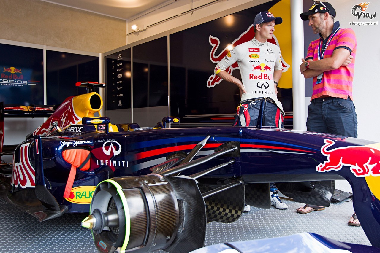 Wideo z przeja�d�ki Thomasa Morgensterna bolidem Red Bull Racing RB7
