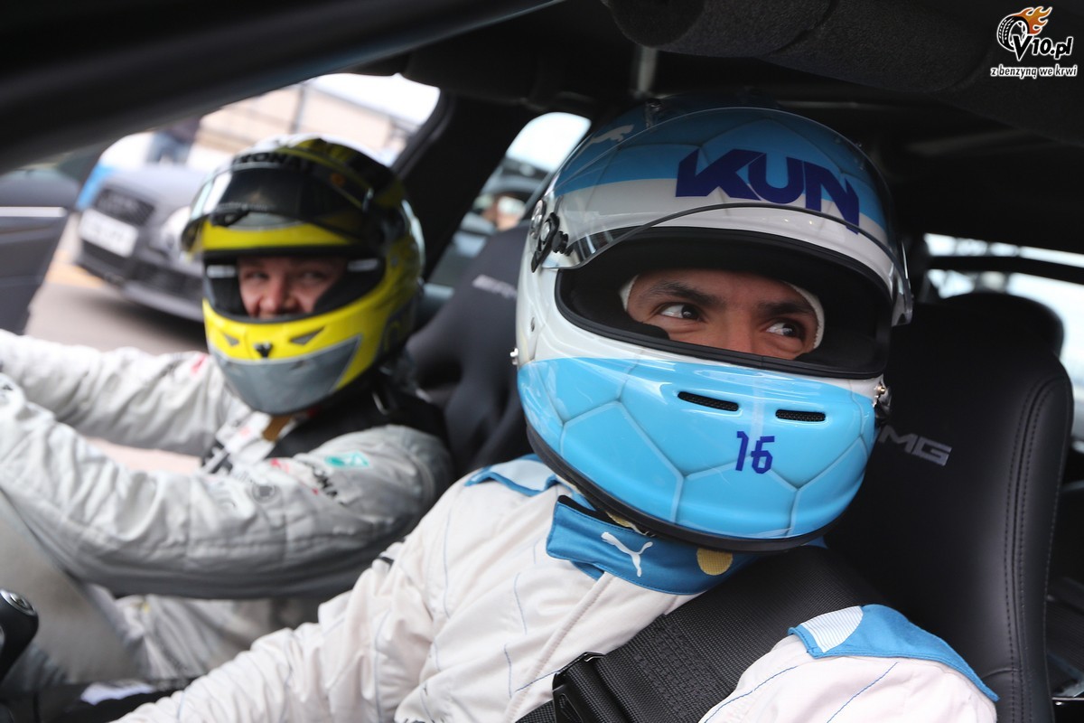 Rosberg da solidn lekcj jazdy pikarzowi Sergio Aguero. Zobacz wideo