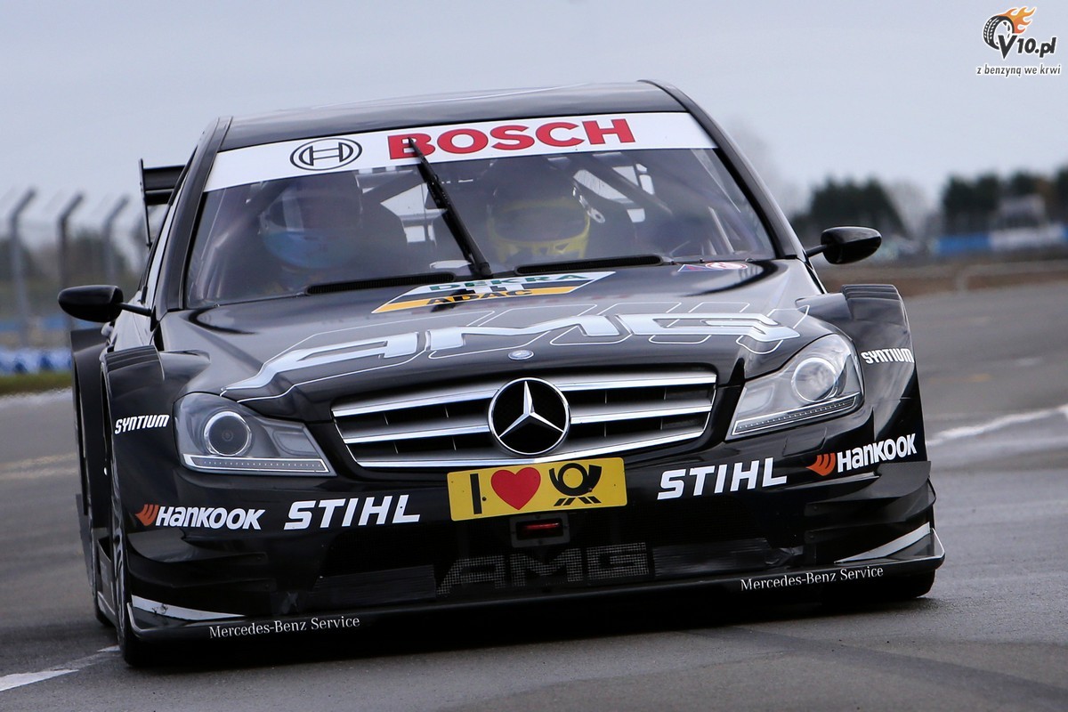 Rosberg da solidn lekcj jazdy pikarzowi Sergio Aguero. Zobacz wideo