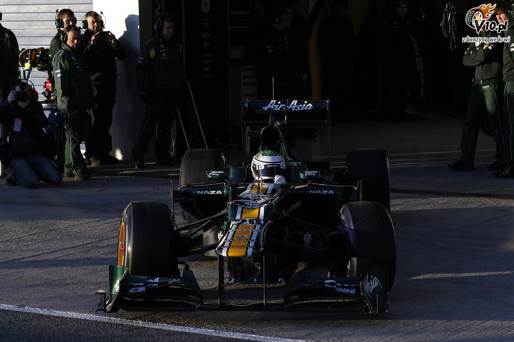 Raikkonen najszybszy do poudnia w Jerez
