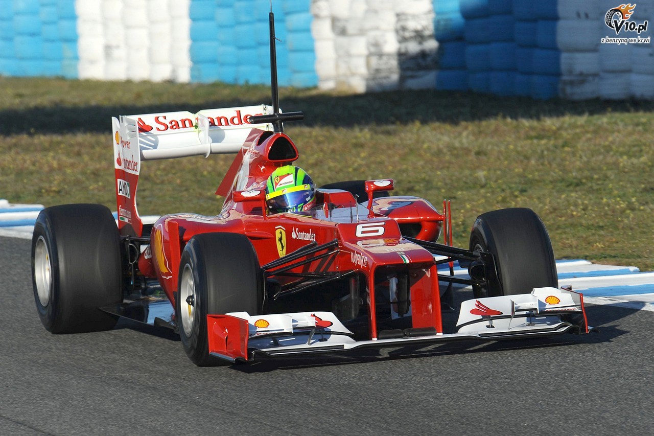 Raikkonen dyktuje tempo pierwszego dnia jazd w Jerez