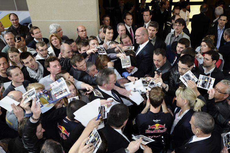 Vettel odwiedzi� centrum technologiczne Renault i dosiad� francuskiego potwora