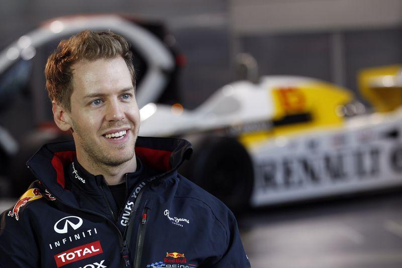 Vettel odwiedzi� centrum technologiczne Renault i dosiad� francuskiego potwora