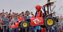 Vettel jako Super Mario w wycigu mydelniczek. Zobacz wideo!