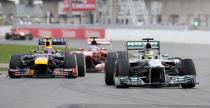 Hamilton: Alonso naciera jak byk