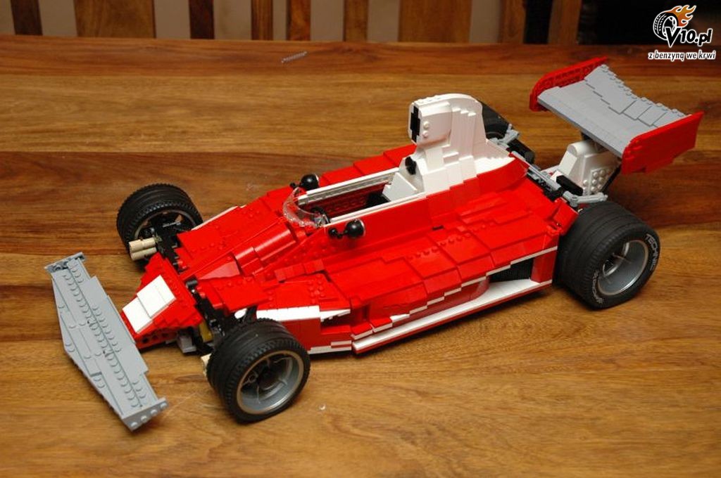 Historyczne bolidy F1 w wersji LEGO - zobacz!
