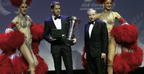 Vettel odebra puchar dla mistrza wiata Formuy 1 w sezonie 2013