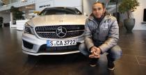 Hamilton pokaza si jako kierowca Mercedesa. Zobacz zdjcia i wideo