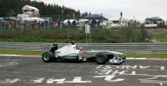 Schumacher przejecha si po Nurburgring Nordschleife bolidem Mercedesa. (video)