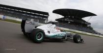 Schumacher przejecha si po Nurburgring Nordschleife bolidem Mercedesa. (video)
