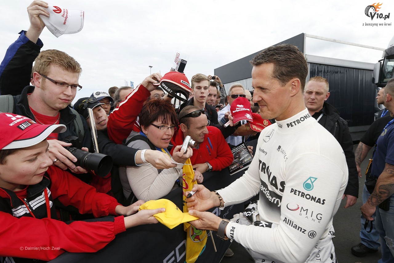 Schumacher przejecha si po Nurburgring Nordschleife bolidem Mercedesa. (video)