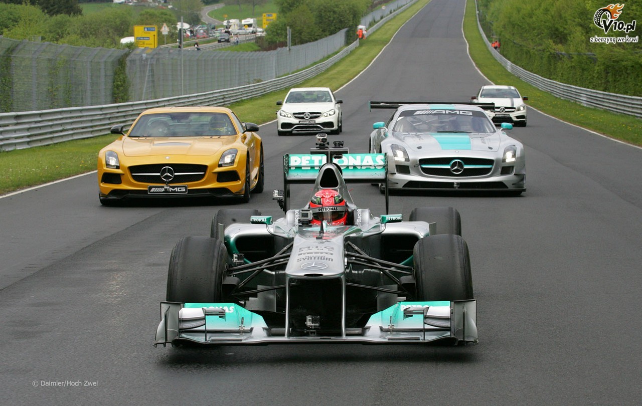 Schumacher przejecha si po Nurburgring Nordschleife bolidem Mercedesa. (video)
