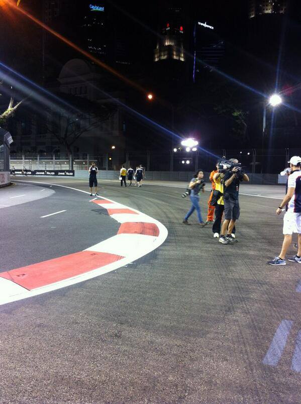 Kierowcy F1 zadowoleni z usunicia szykany Singapore Sling