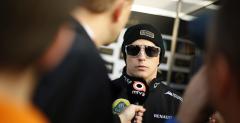 Raikkonen przegra wycig na lodzie z rosyjsk gwiazd sportw motorowych po zacitej walce