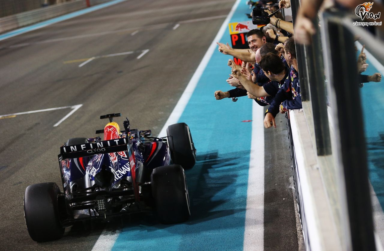 Red Bull: Vettel mg wygra z minut przewagi