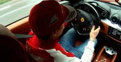 Video: Kimi Raikkonen za kkiem Ferrari FF