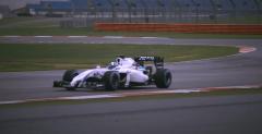 Williams i jego trzy bolidy F1 z rnych epok na torze Silverstone