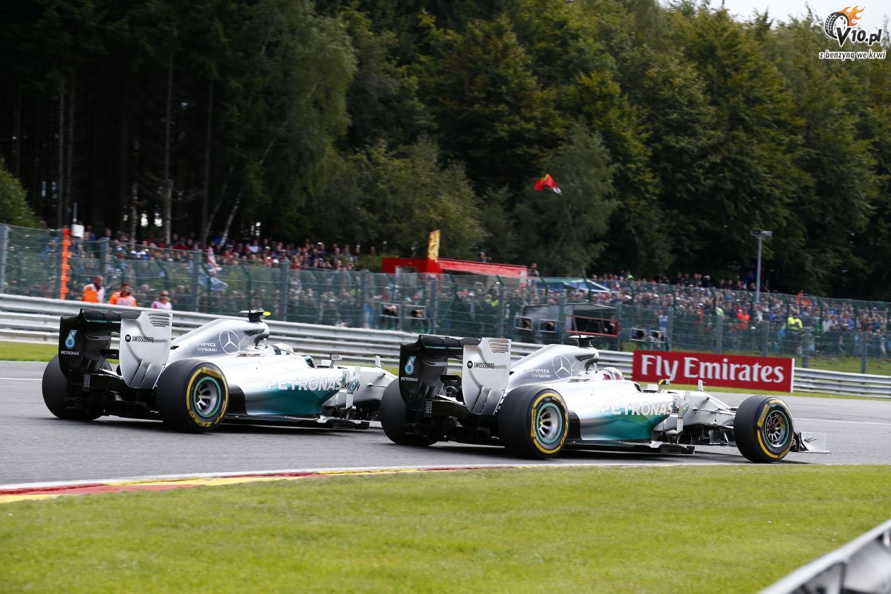 Rosberg upomina Hamiltona, eby ciga si czysto