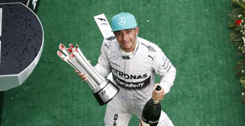 Hamilton dedykuje zwycięstwo pasażerom zaginionego lotu z Malezji