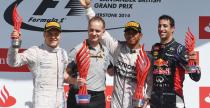 Hamilton dosta puchar za 10 funtw