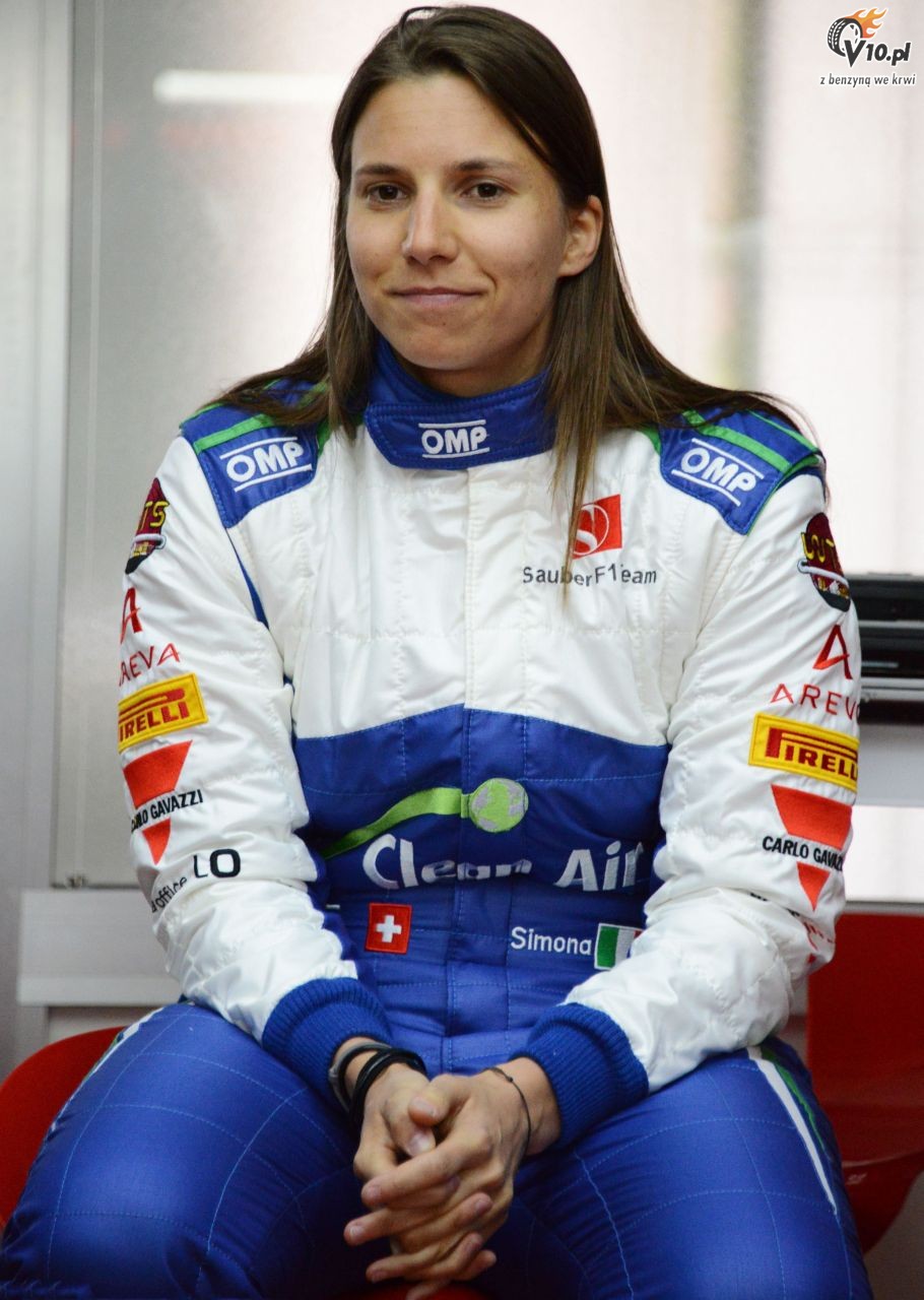 Simona de Silvestro ju jedzi bolidem F1