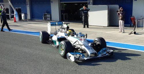 Testy F1 w Jerez: Hamilton rozbił Mercedesa