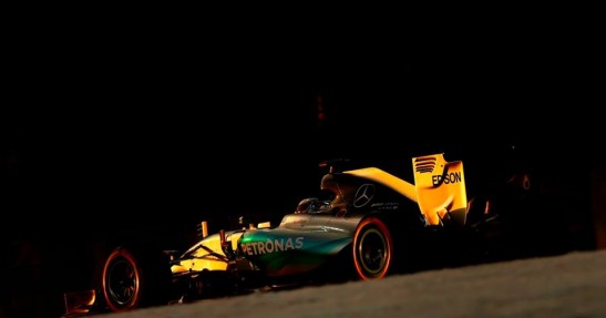 Hamilton pewny co najmniej jeszcze jednego roku dominowania z Mercedesem w F1