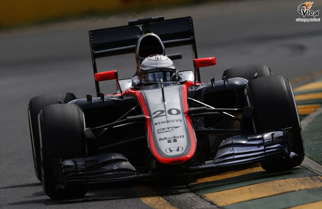 Honda skrcia silnik McLarenom