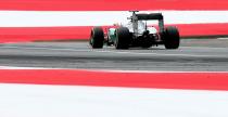 Hamilton ju egna si z pole position