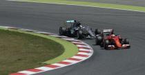 Hamilton zy na Mercedesa o prob niecigania Rosberga