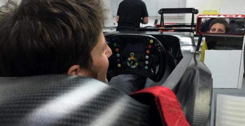 Lotus pokazał nową kierownicę do bolidu F1 na sezon 2015