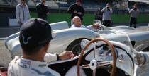 Lewis Hamilton, Sir Stirling Moss, kultowe bolidy Mercedesa i owal toru Monza