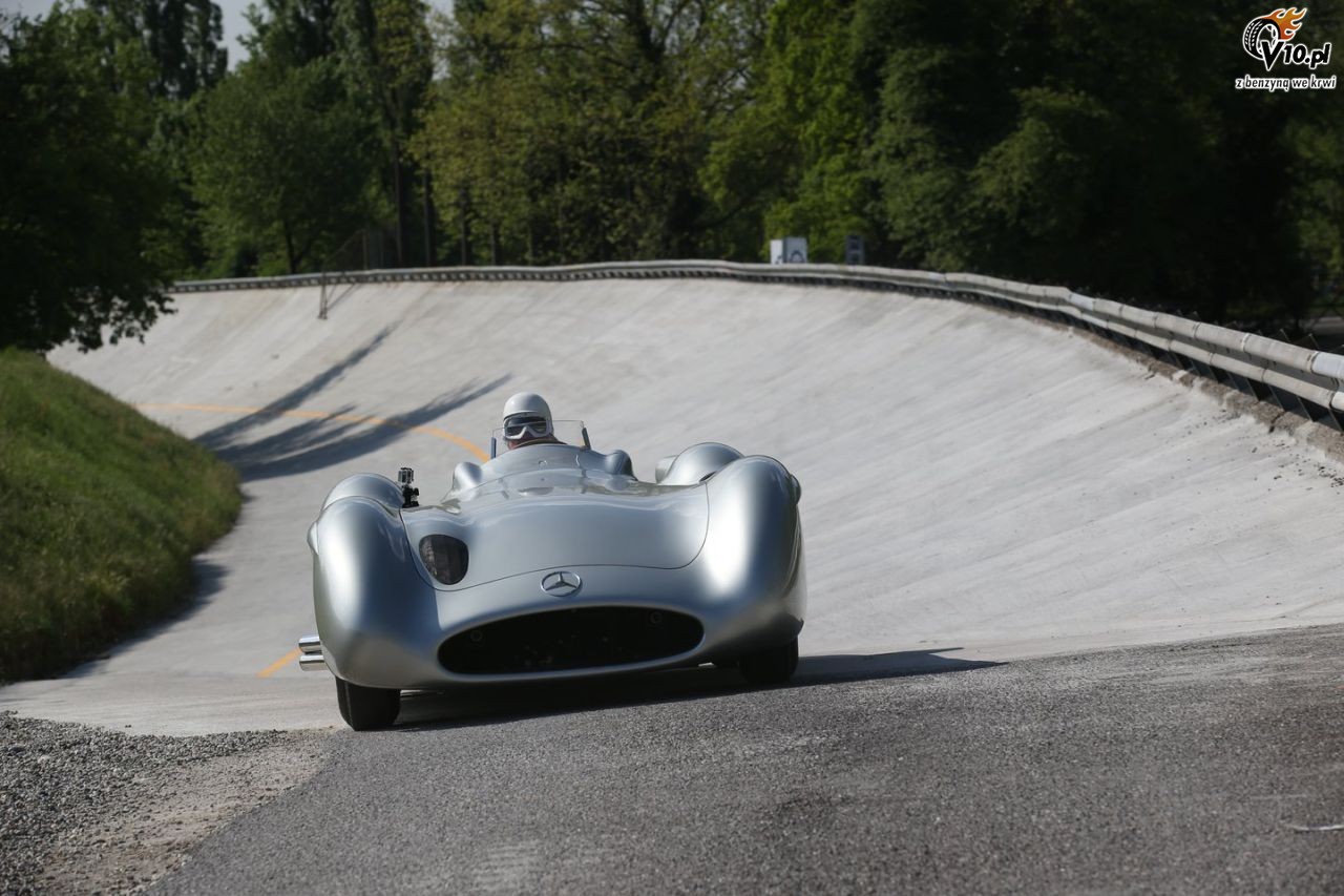 Hamilton chce si ciga na owalu w F1 po sprbowaniu starej Monzy