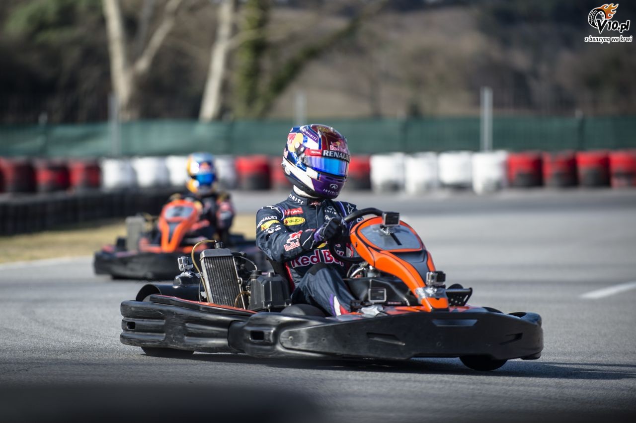 Kierowcy Red Bulla vs zawodnicy Toro Rosso - pojedynek na gokartach