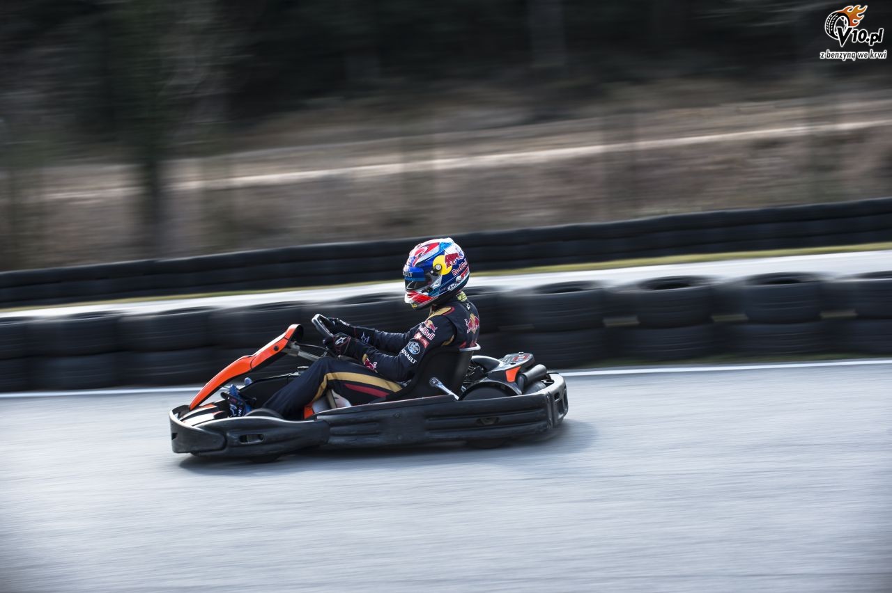 Kierowcy Red Bulla vs zawodnicy Toro Rosso - pojedynek na gokartach
