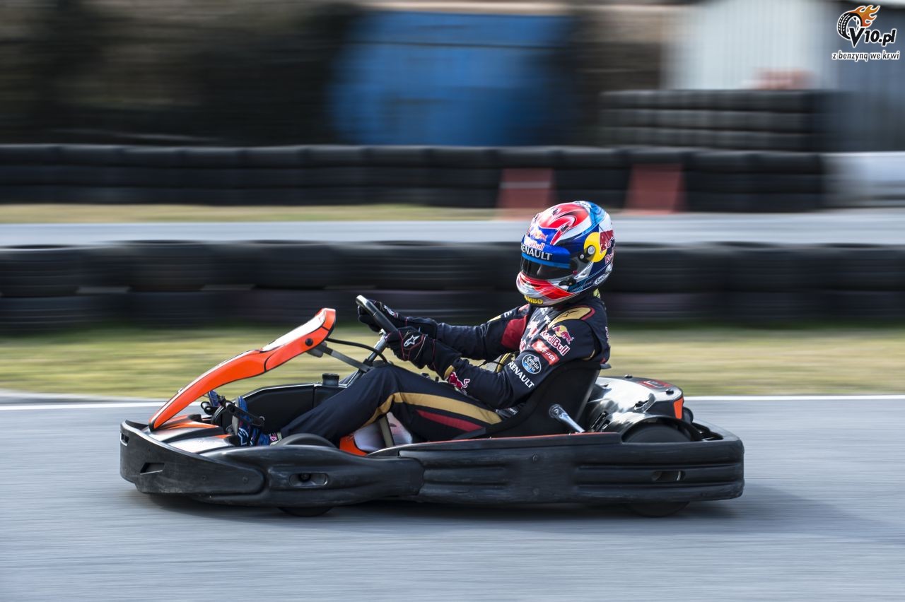 Kierowcy Red Bulla vs zawodnicy Toro Rosso - pojedynek na gokartach