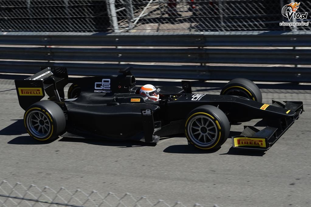 F1 mwi 'nie' 18-calowym koom
